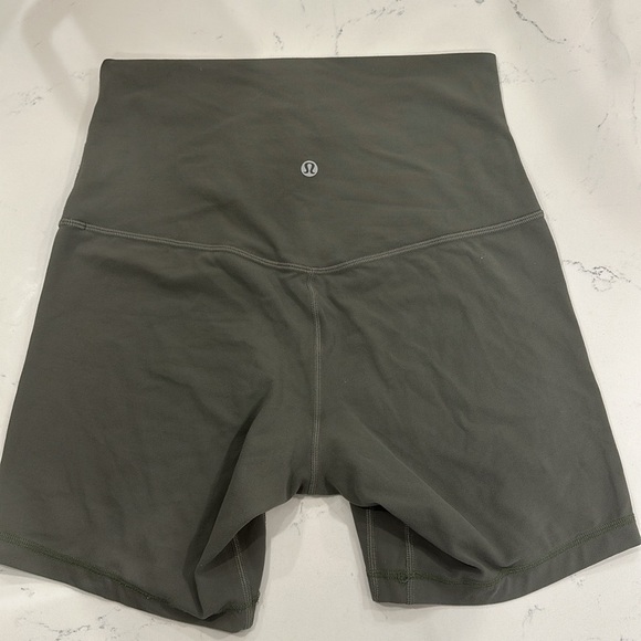 Lululemon Align Shorts - Picture 2 of 3